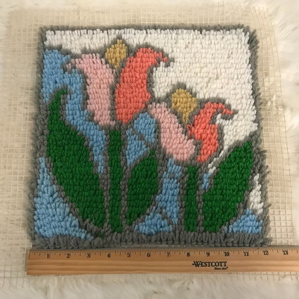 Stained glass tulips latch hook